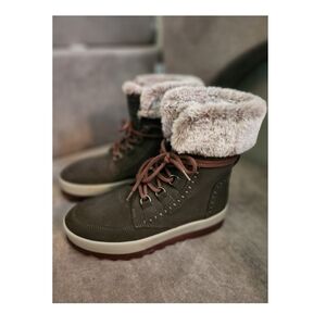 Cougar Boots Size 8 Like New